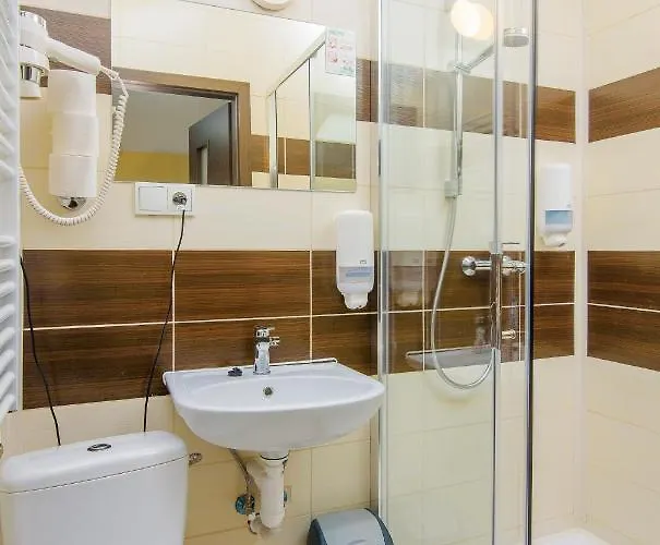Max Hotel